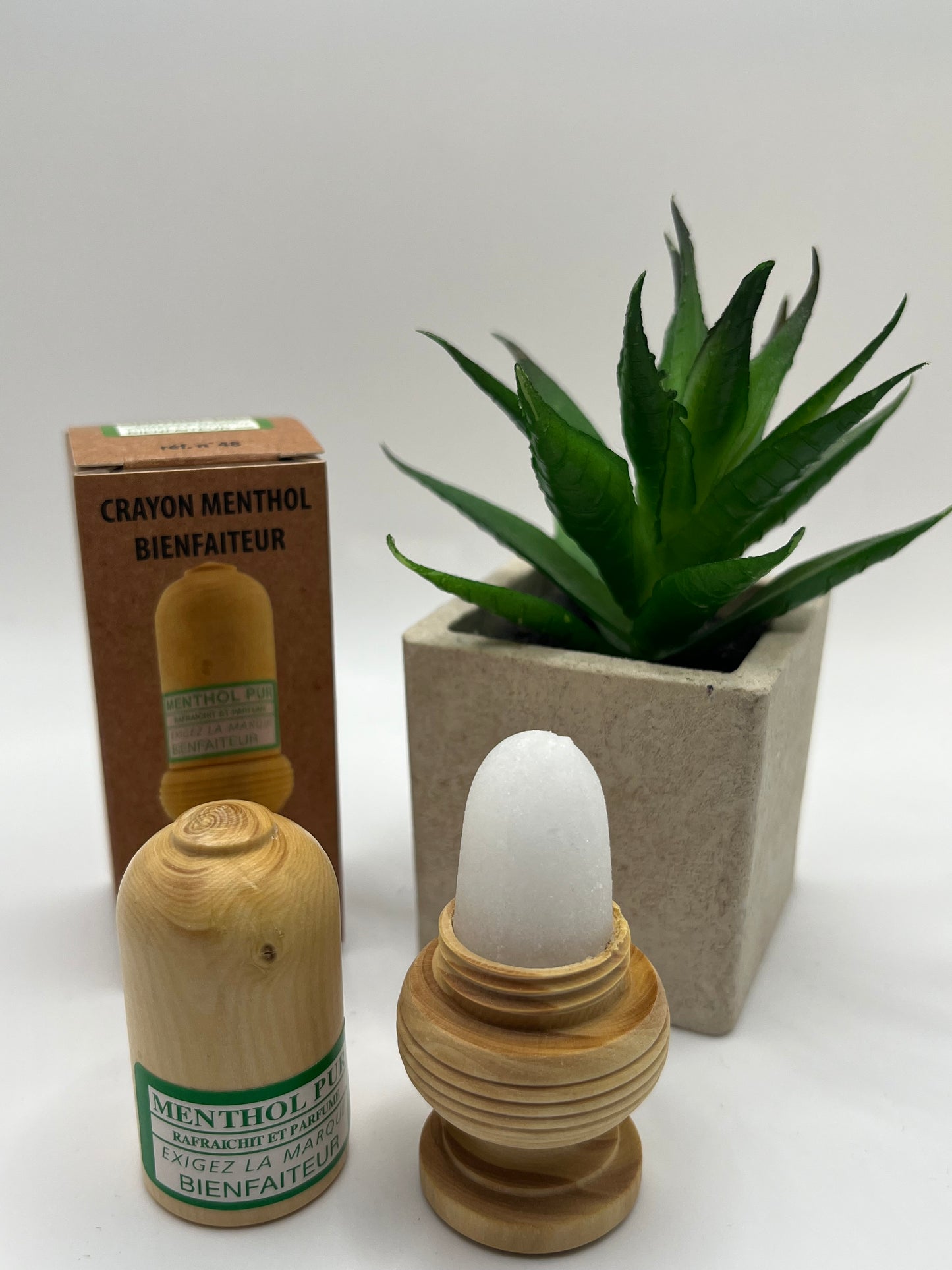Crayon/Macaron menthol - BIENFAITEUR